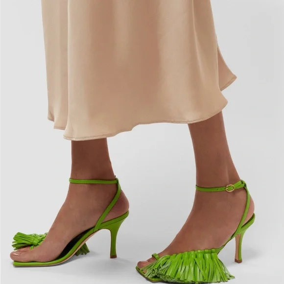 A.W.A.K.E Mode Delta Tassel - Picture 2 of 6